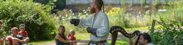 Märchen unter den Eichen im Schloss Comper