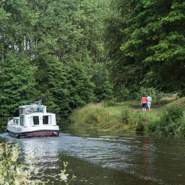 Navegación por el Canal de Nantes a Brest