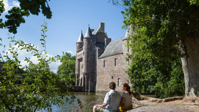 legendarisch kasteel, rode schist, Campénéac, Morbihan (56), Bretagne