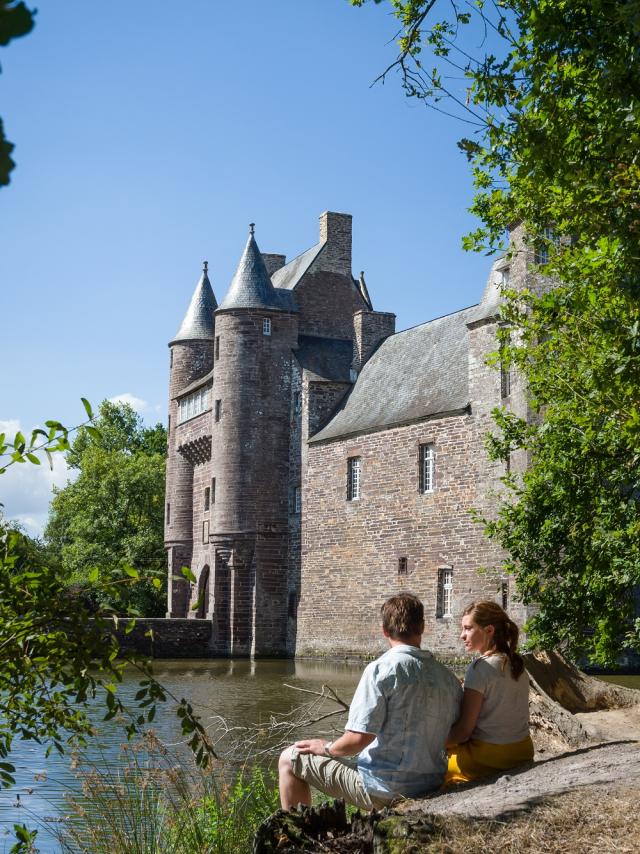 château légendaire, schiste rouge, Campénéac, Morbihan (56), Bretagne