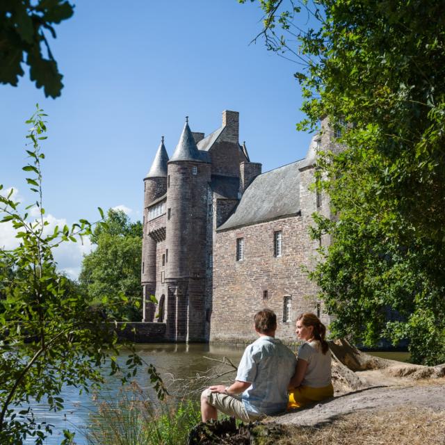château légendaire, schiste rouge, Campénéac, Morbihan (56), Bretagne