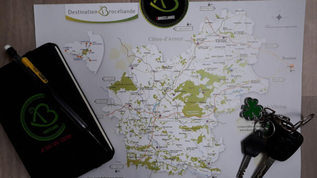 Carte, quaderni e chiavi