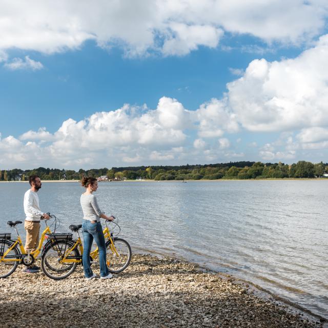Vélo Bike tour sur la voie verte le long du lacr la voie verte le long du lac