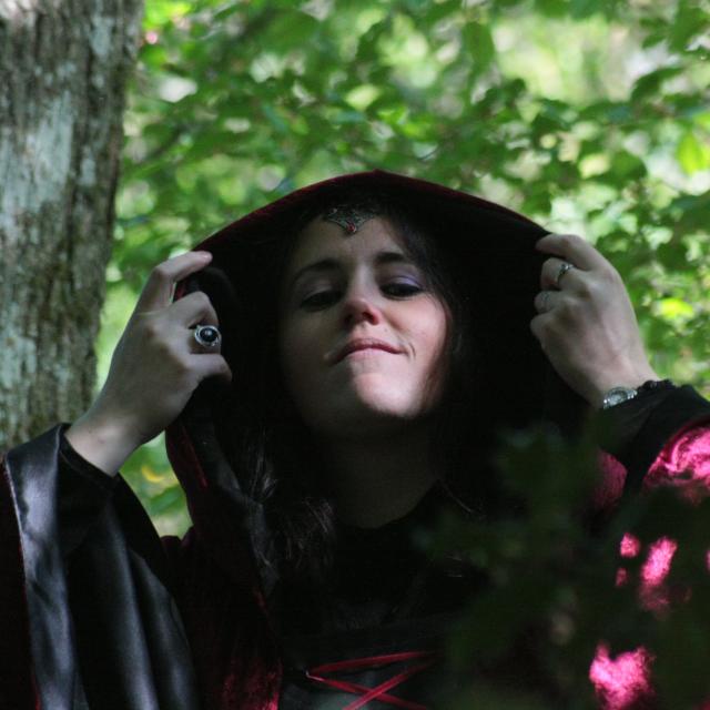 Harmony, Geschichtenerzählerin in Brocéliande
