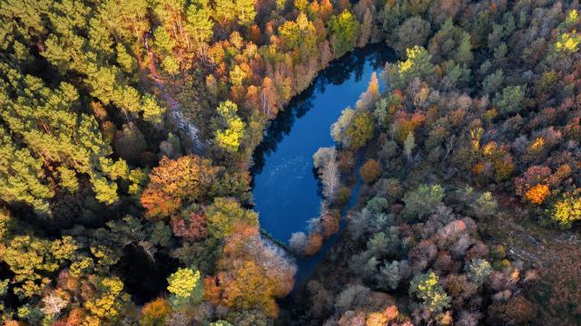 Le Val Sans Retour, lo specchio delle fate dall'alto