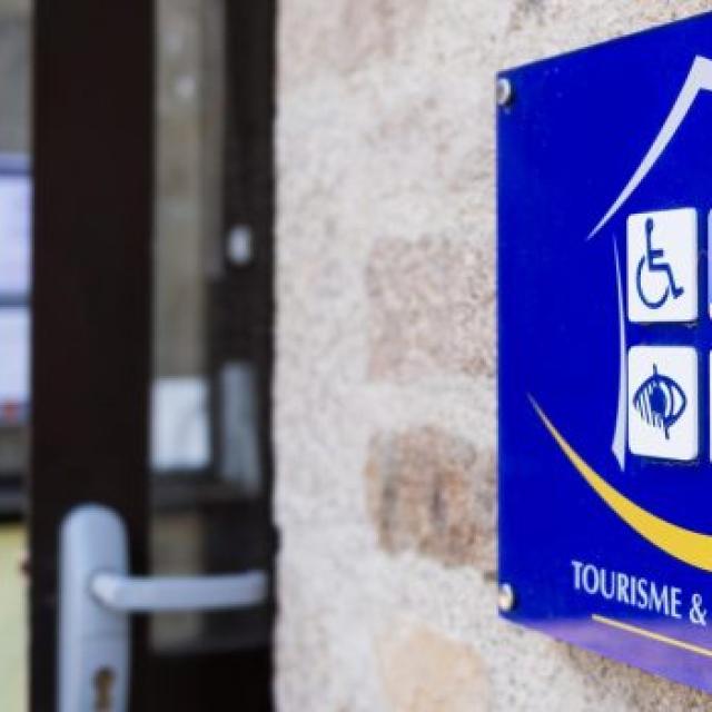 Plaque Tourisme Handicap Accueil 700x350